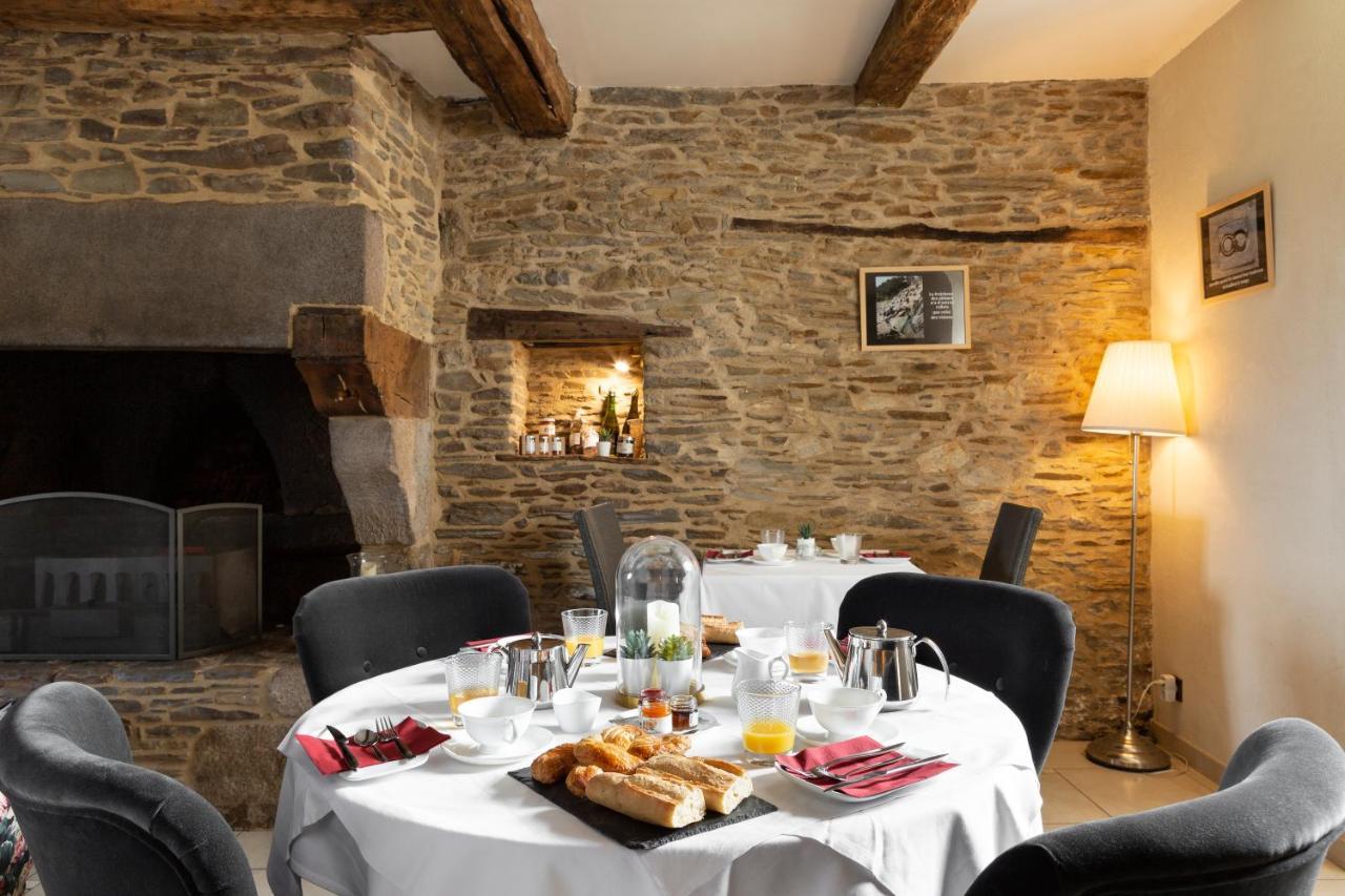 La Metairie-Du-Vauhariot - Vue Mer Et Mont Saint Michel - Piscine Chauffee - Acces Gr34 Cancale Zewnętrze zdjęcie