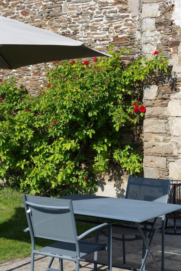 La Metairie-Du-Vauhariot - Vue Mer Et Mont Saint Michel - Piscine Chauffee - Acces Gr34 Cancale Zewnętrze zdjęcie