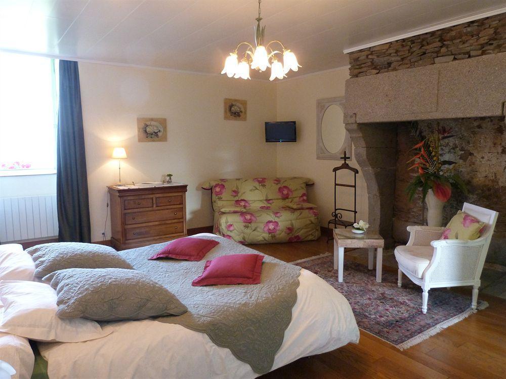 La Metairie-Du-Vauhariot - Vue Mer Et Mont Saint Michel - Piscine Chauffee - Acces Gr34 Cancale Zewnętrze zdjęcie